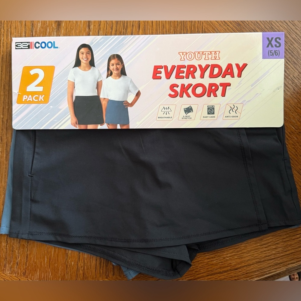 32 Degrees Kids Skorts 2-Pack in Blue and Black - Picture 5 of 6